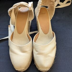 Elegant Cream Espadrille Wedges